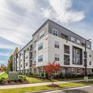 Kasa Freemorewest Charlotte